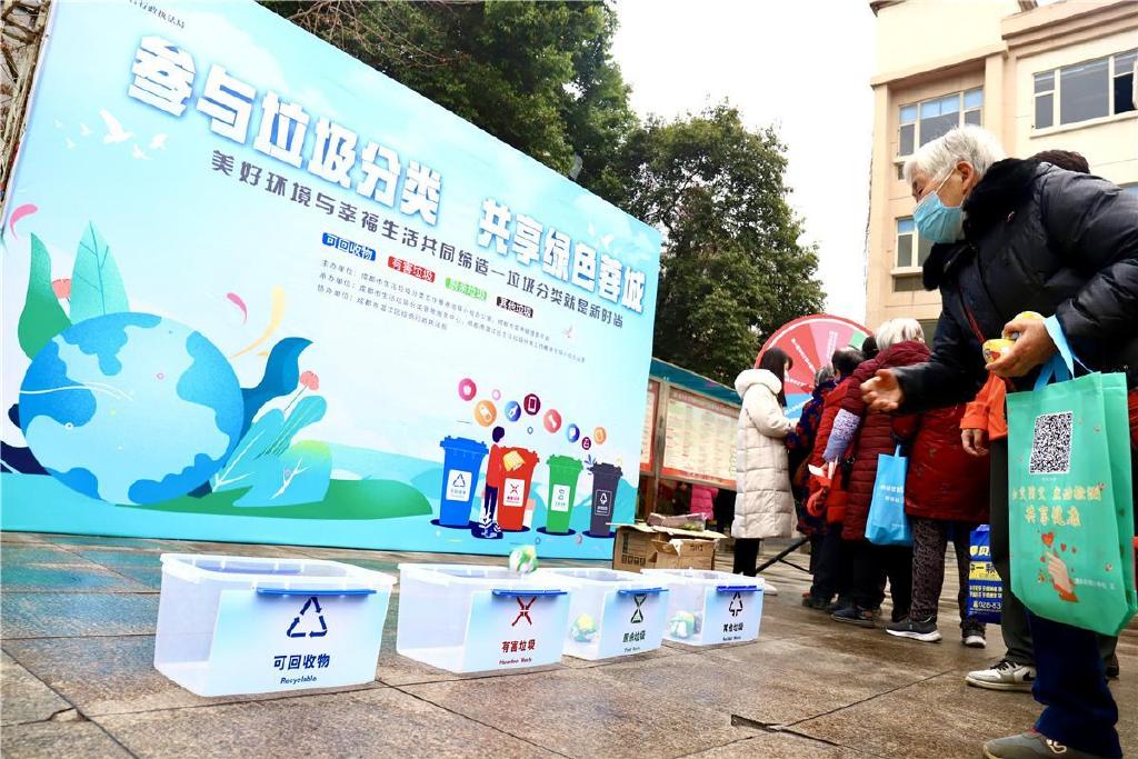 文明城市你我共创手抄报内容（垃圾分类箱生产厂家）文明城市你我共建手抄报，同心共创文明城 踔厉奋发正当时——垃圾分类进行中...，难以置信，(图4)